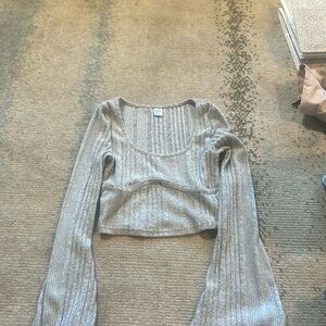 Soft light grey cropped long sleeved shirt